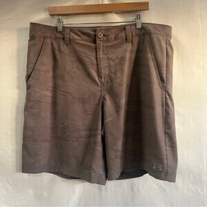 Under Armour Heatgear Gray Shorts Mens Size 40 Summer Island Beach Resort Travel